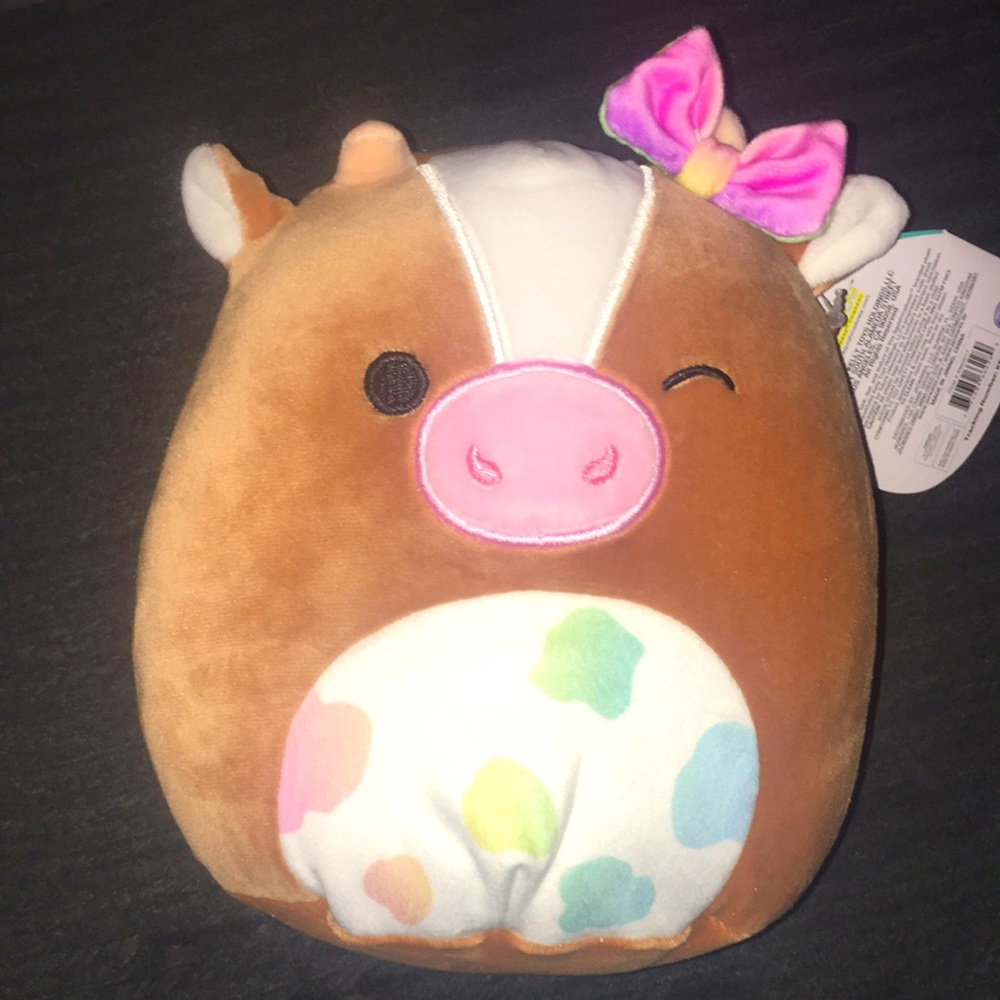 Griella the Cow Squishmallow 💕